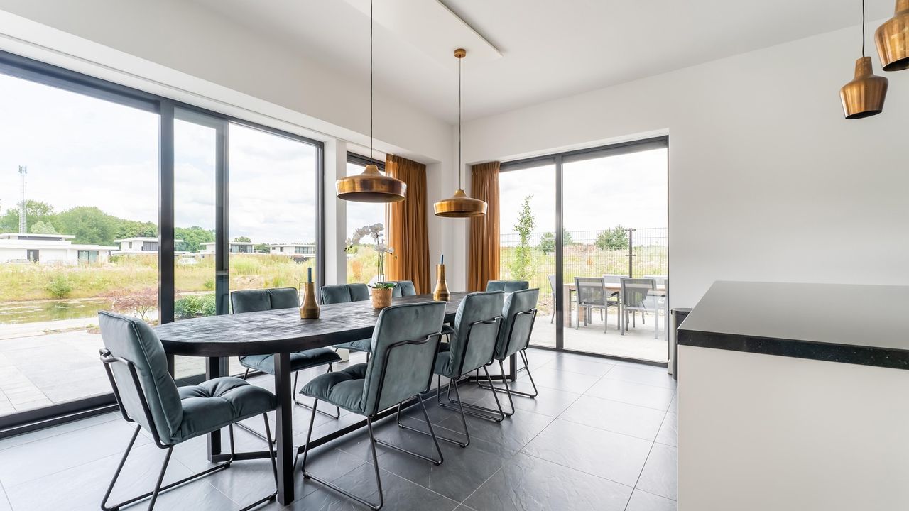 DiningRoom DiningRoom
